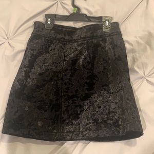 American Threads black skirt barely worn